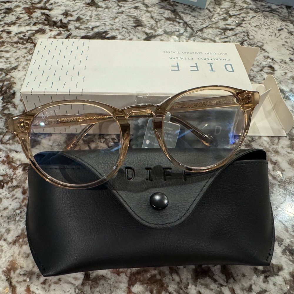 DIFF Blue Light Blocking Glasses - Picture 7 of 11